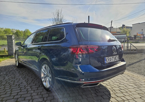 Volkswagen Passat cena 110000 przebieg: 27000, rok produkcji 2020 z Brzeziny małe 742